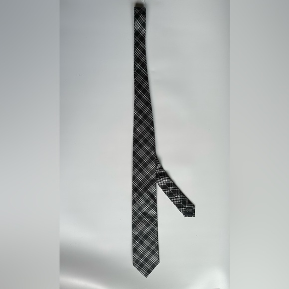Authentic Ermenegildo Zegna Tie - Picture 4 of 9